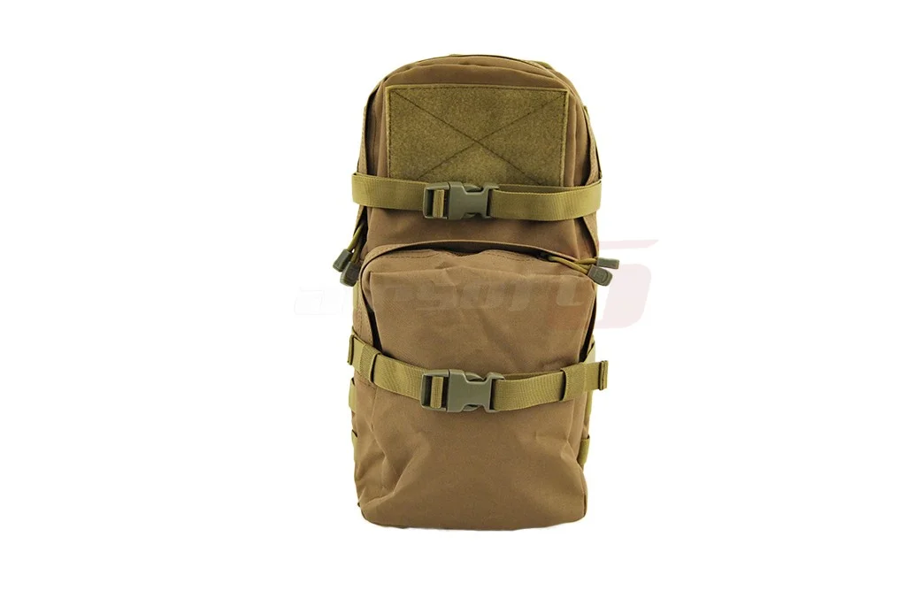 8Fields Coyote Hydration Pack 7