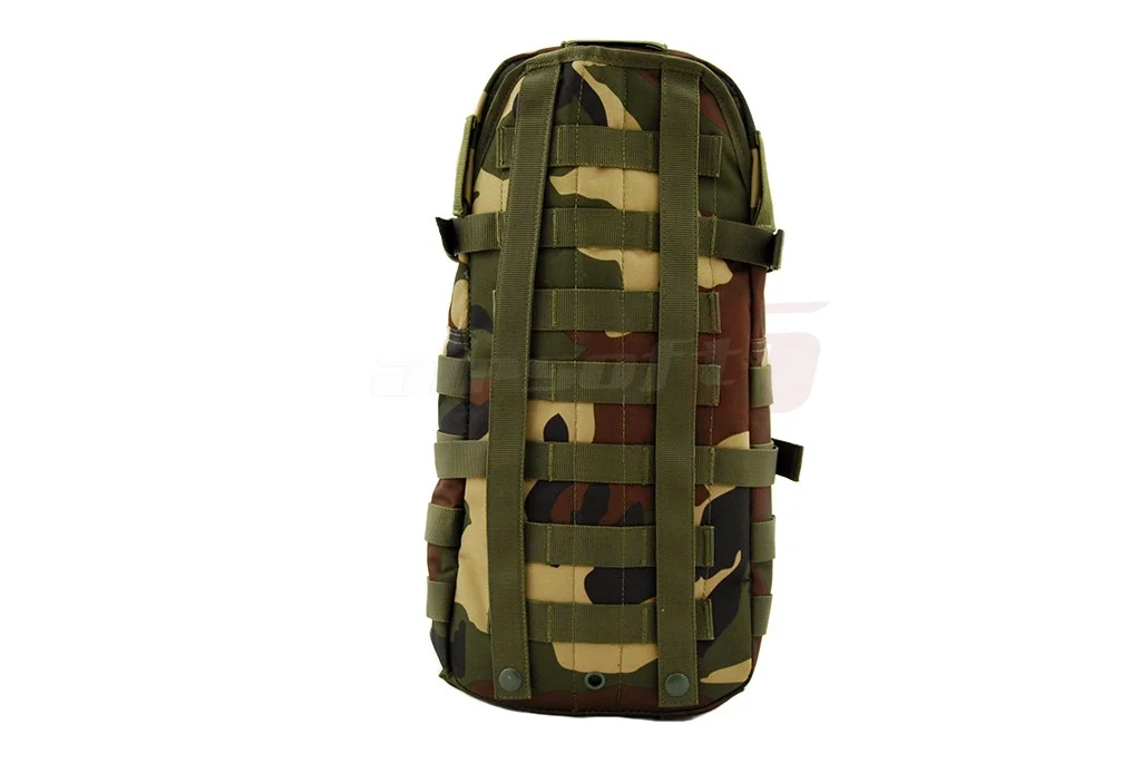 8Fields Hydration Pack Woodland 2