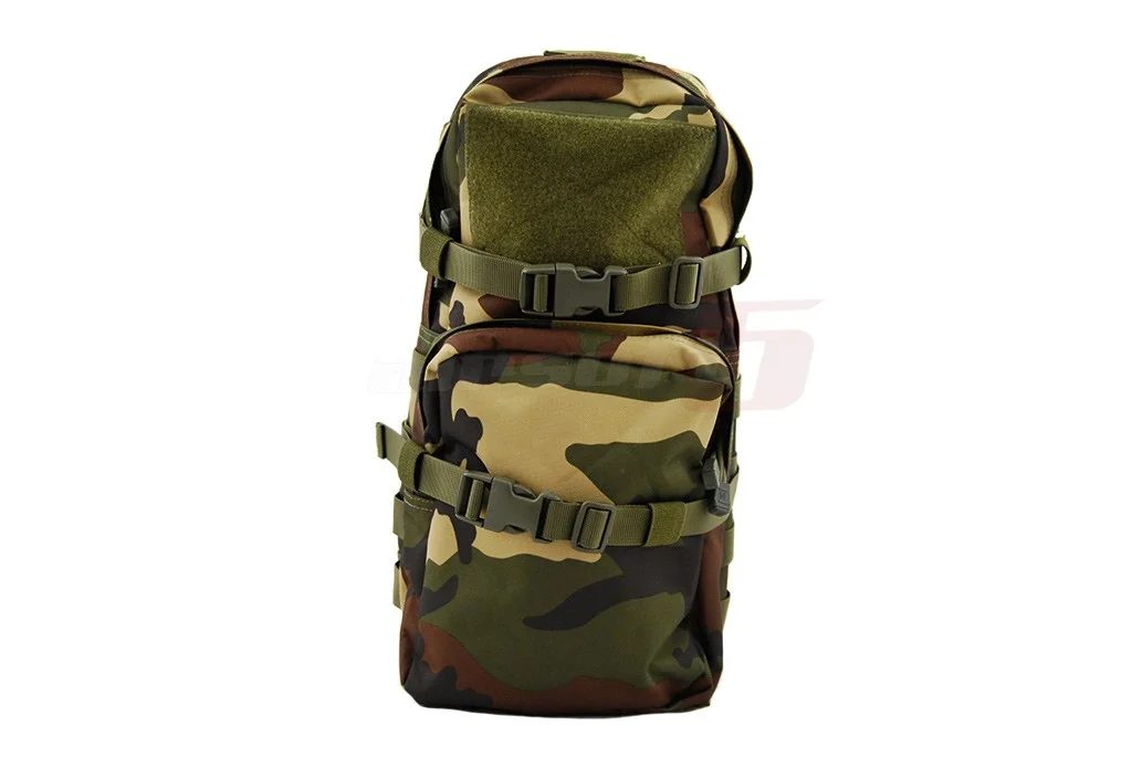 8Fields Hydration Pack Woodland 6