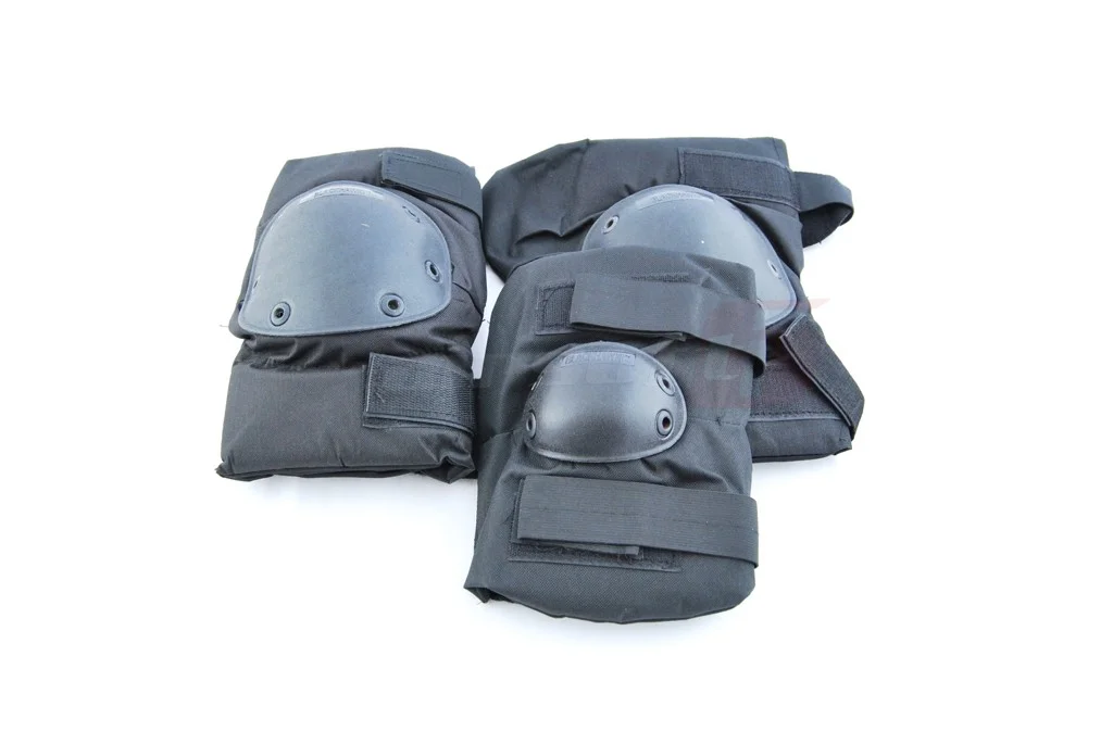 8Fields Knee and Elbow Pads Set Black 5