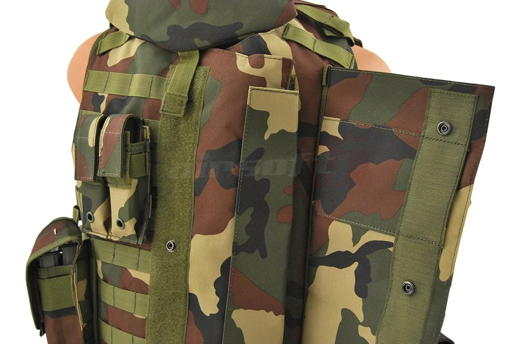 8Fields Tactical Vest Interceptor Woodland 4