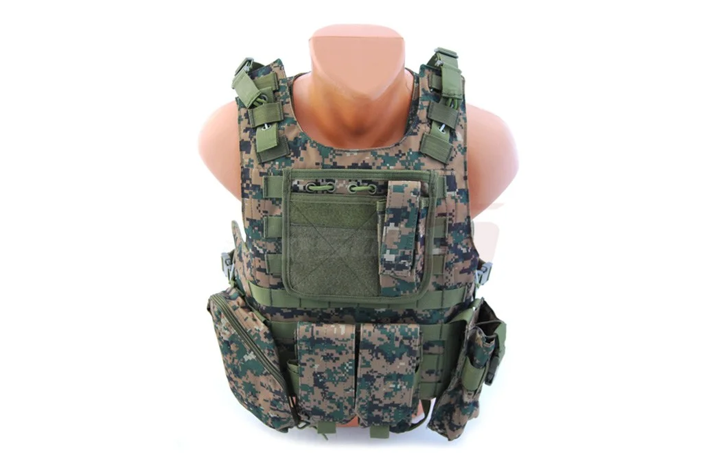 8Fields Tactical Vest AAV FSBE Digital Woodland 4