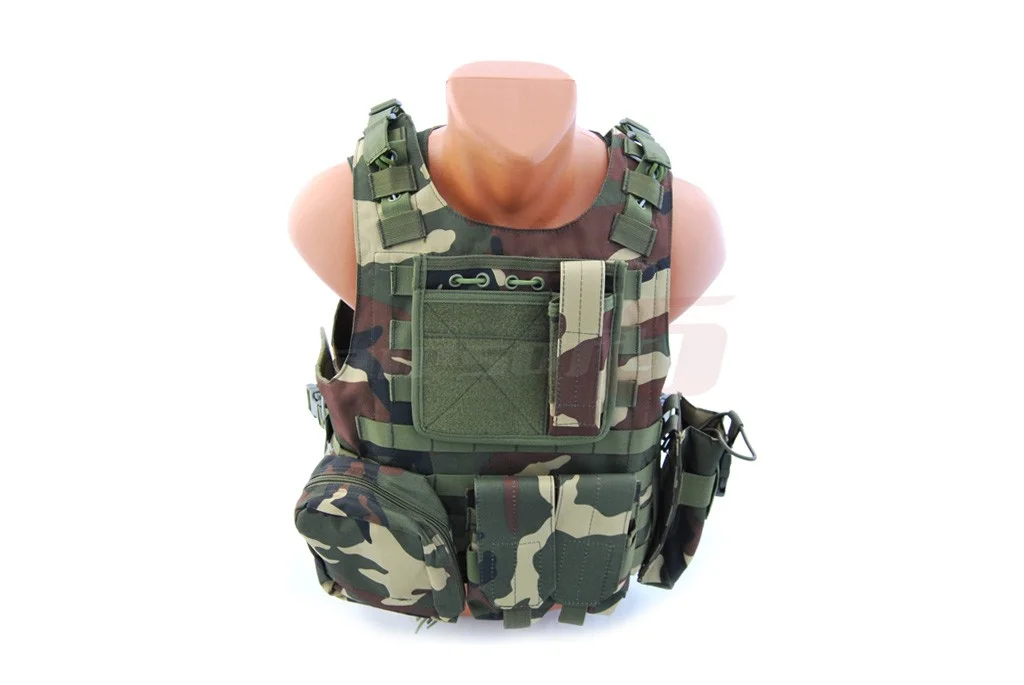 8Fields Tactical Vest AAV FSBE Woodland 4