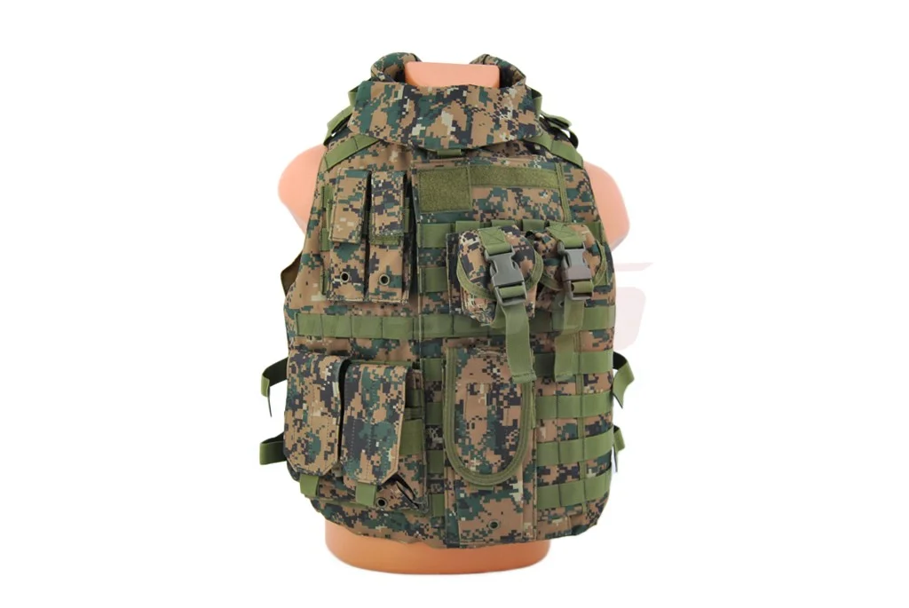 8Fields Tactical Vest Interceptor Digital Woodland 6