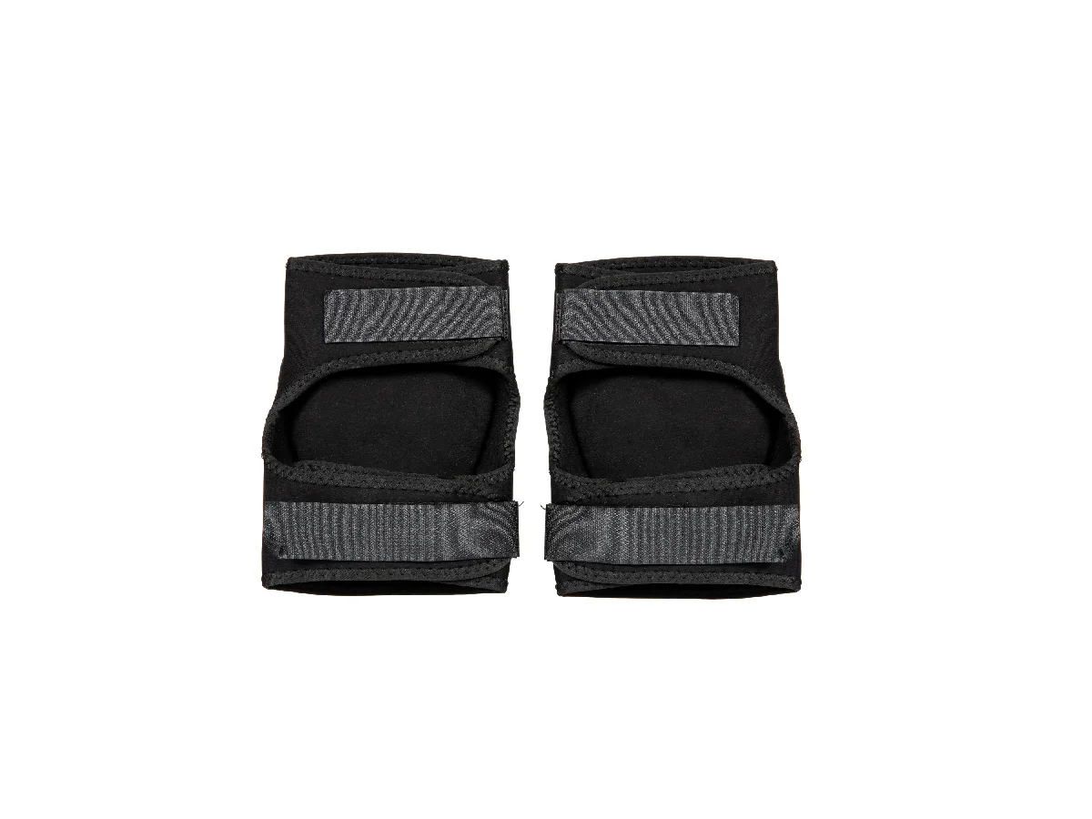 GFC P12 knee pads black