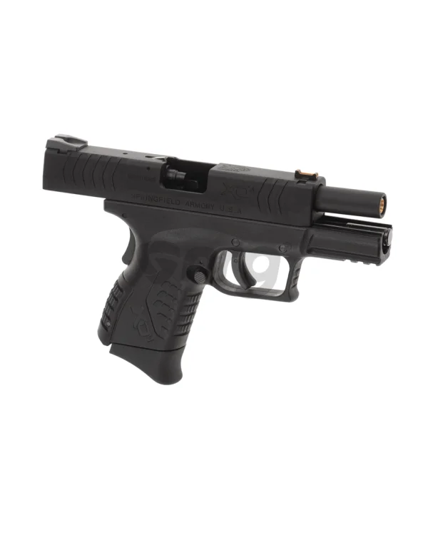 The text "Springfield Armory XDM Compact" is the same in both Romanian and English. It refers to a specific model of firearm produced by the Springfield Armory company. 4